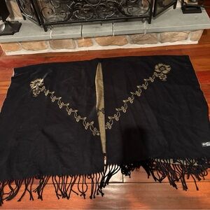 Reversible Shrug Poncho Floral Pattern One Size Super Soft Black And Brown